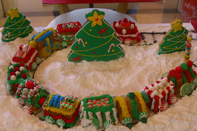 williams sonoma train cake pan  Cake, Train cake, Christmas baking
